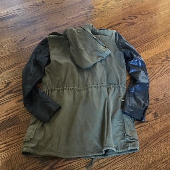 The perfect Aritzia Talula Jacket for fall!!🍁 - Picture 6 of 6